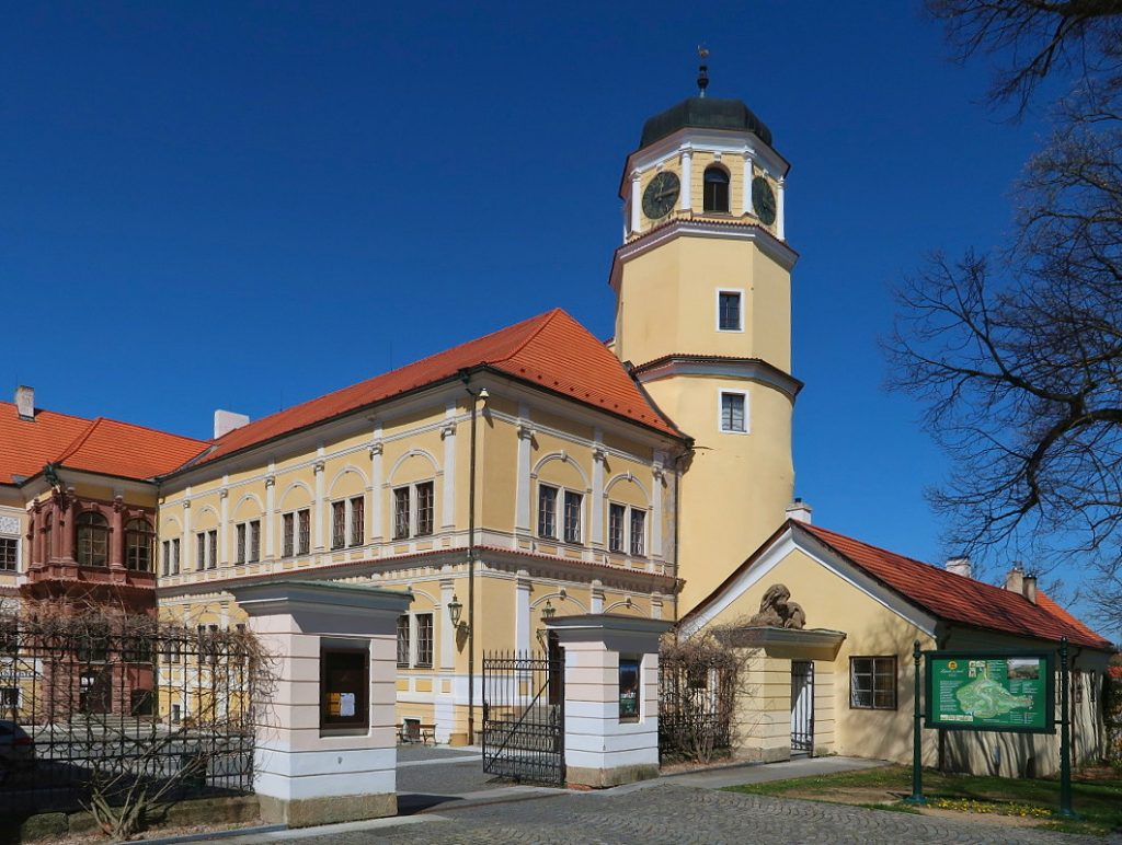 Poutní cesta Blaník Říp zámek Vlašim