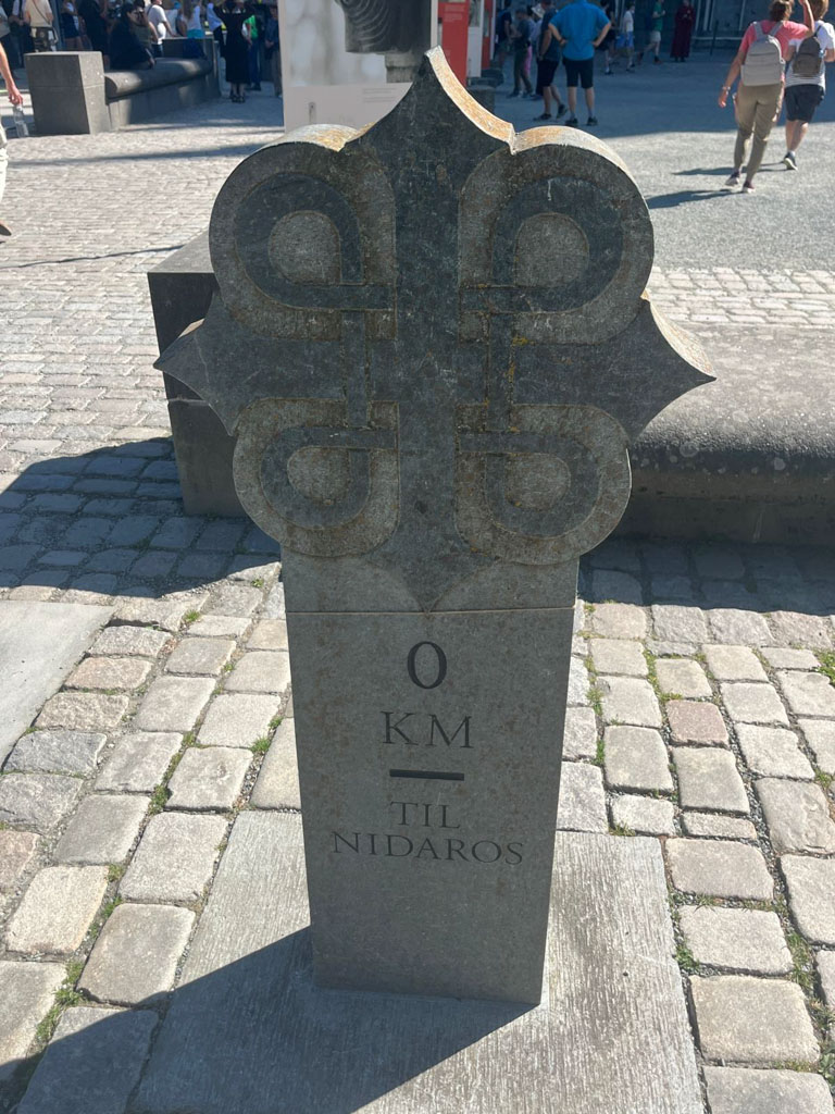 Poslední ukazatel na cestě svatého Olafa - 0km.